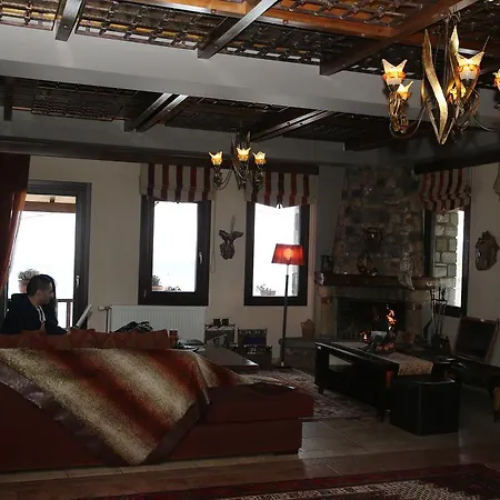 Pandion Luxury Boutique Hotel & Suites With Spa Отель *