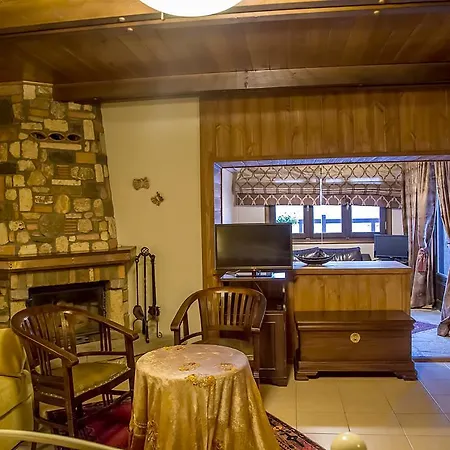 Отель Pandion Luxury Boutique Hotel & Suites With Spa *