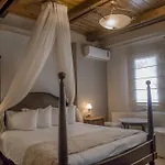 Pandion Luxury Boutique & With Hotel *