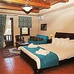 Pandion Luxury Boutique & With Hotel