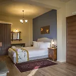 Pandion Luxury Boutique & With Hotel *