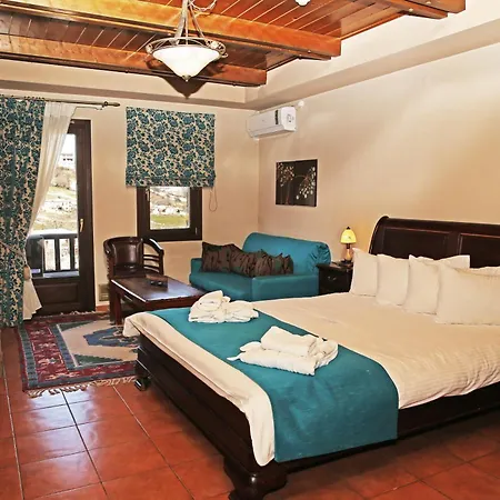 Pandion Luxury Boutique & With Hotel
