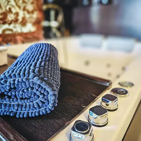 Pandion Luxury Boutique Hotel & Suites With Spa * Неохорион