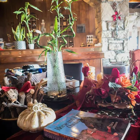 Отель Pandion Luxury Boutique Hotel & Suites With Spa