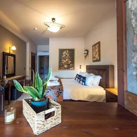 Отель Pandion Luxury Boutique Hotel & Suites With Spa *