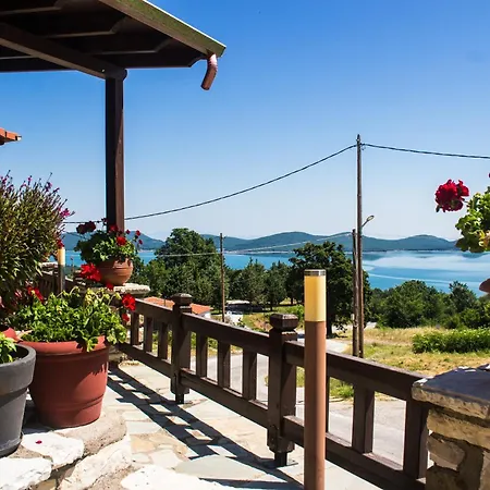 Pandion Luxury Boutique & With