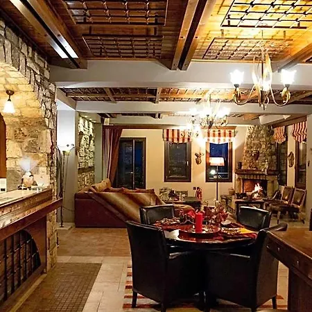 Pandion Luxury Boutique & With מלון