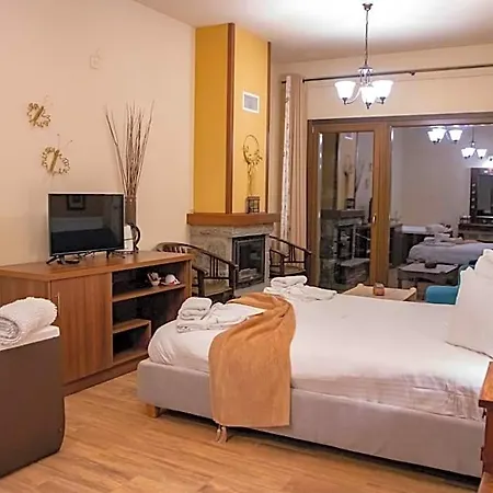 Pandion Luxury Boutique & With מלון נאוכורי