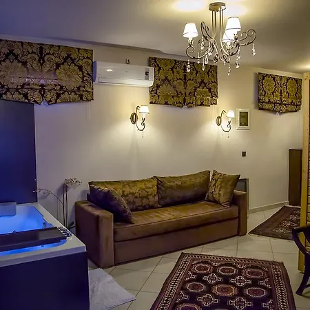 Pandion Luxury Boutique & With *