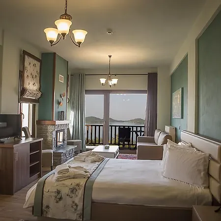 Pandion Luxury Boutique Hotel & Suites With Spa