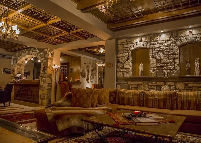 Pandion Luxury Boutique & With